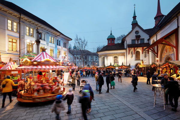 How to Market Christmas to Chinese Tourists